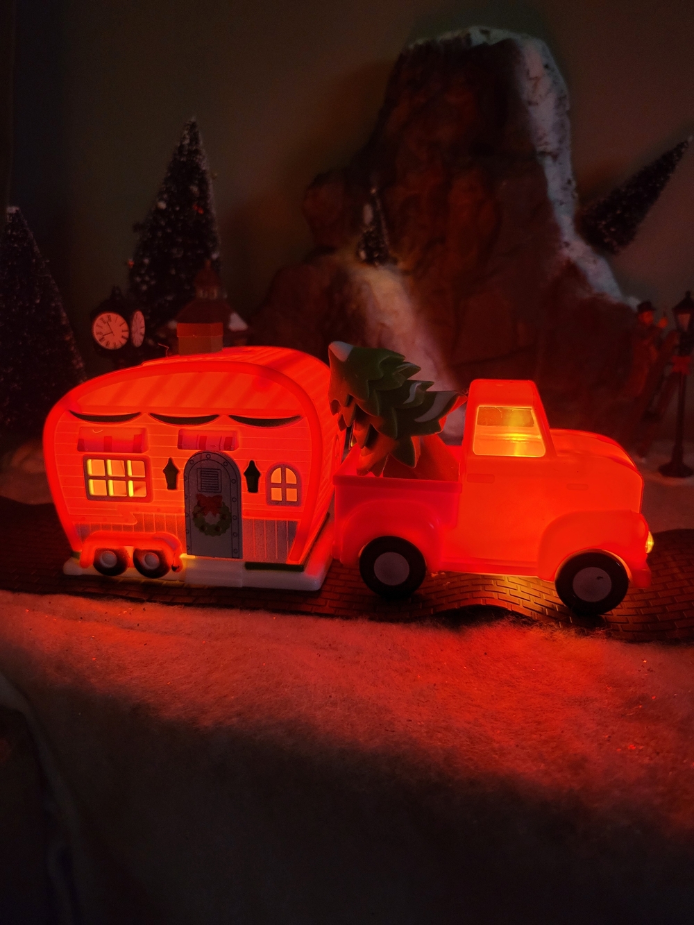 Cobblestone Corners Christmas LED Light-Up Red Truck & Camper Trailer Set Tested